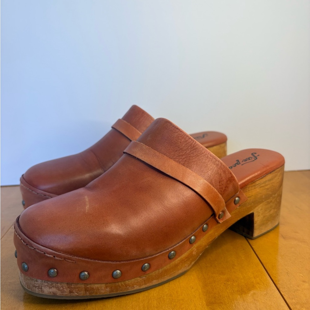 FREE PEOPLE || Calabasas Studded Platform Clog Women’s Sz 41